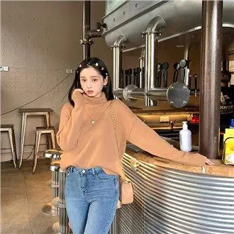 Áo len đáy cổ cao